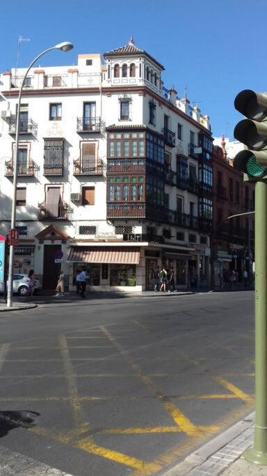 Leon Centro Apartment Sevilla Eksteriør bilde